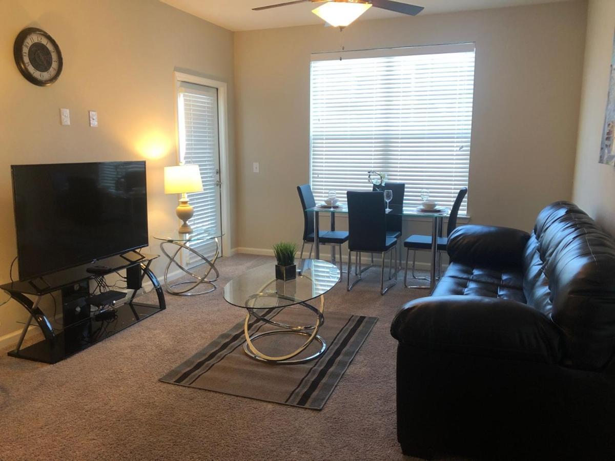 Spacious Furnished Resort Style Apartments Томбол Номер фото