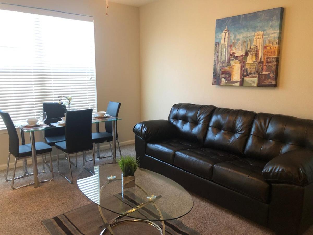 Spacious Furnished Resort Style Apartments Томбол Номер фото