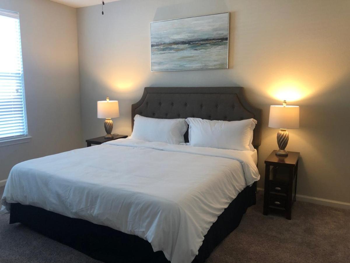 Spacious Furnished Resort Style Apartments Томбол Номер фото